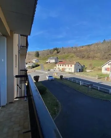 2 A 4 Personnes Avec Balcon Et Parking Apartment *