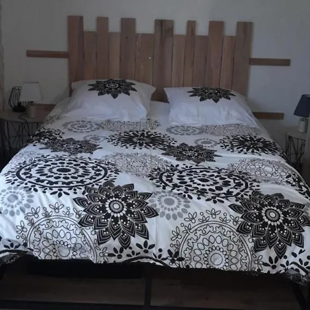 Apartment 2 A 4 Personnes Avec Balcon Et Parking La Bourboule